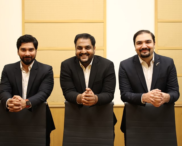 Gsk Pakistan Three Man Standing